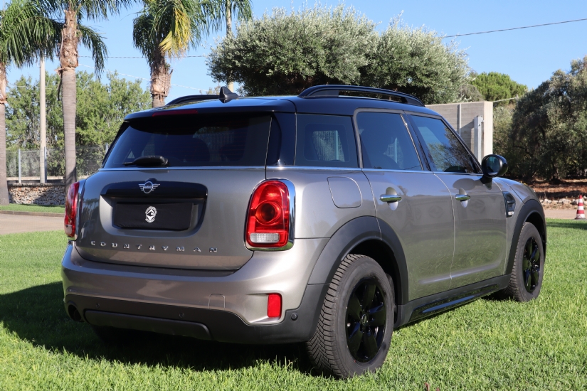 MINI COOPER COUNTRYMAN