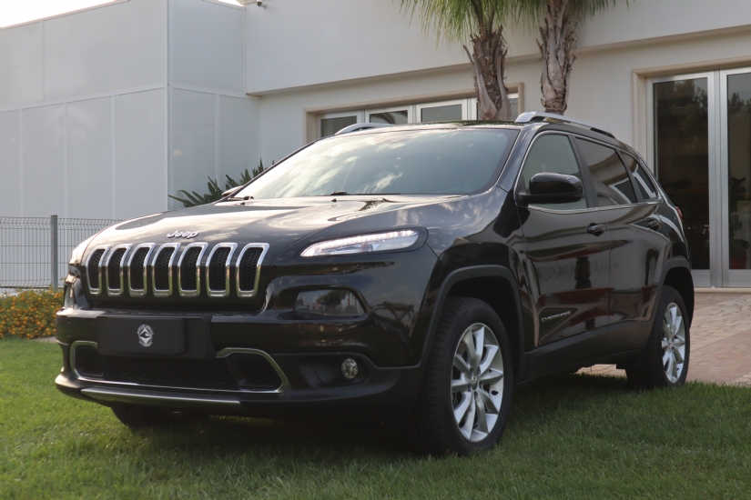 Jeep CHEROKEE