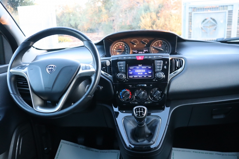 Lancia YPSILON